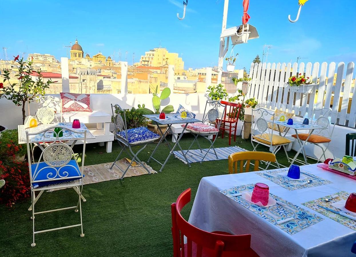 마르살라 Due Passi Dal Centro B&B 외부 사진