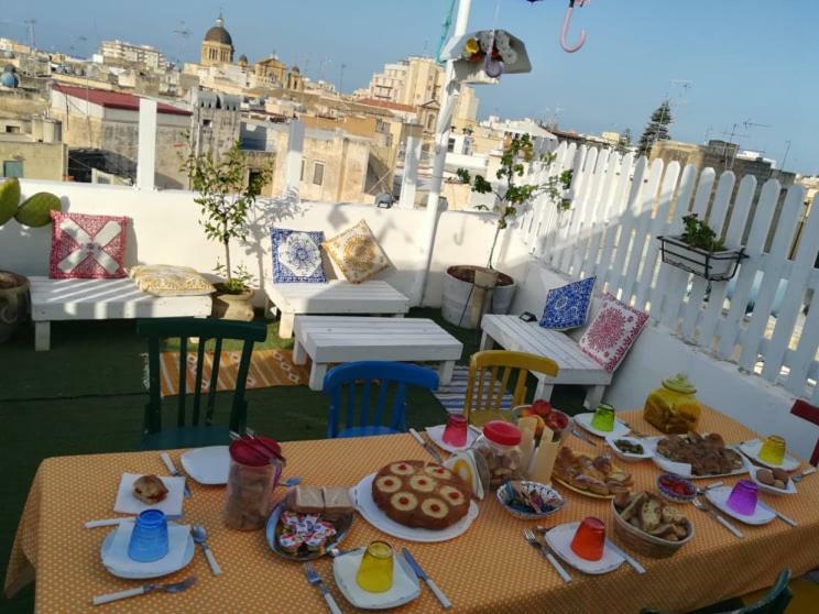 마르살라 Due Passi Dal Centro B&B 외부 사진